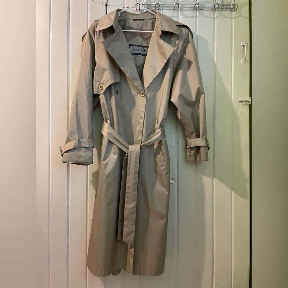 British Mist vintage trench coat size 18 like new